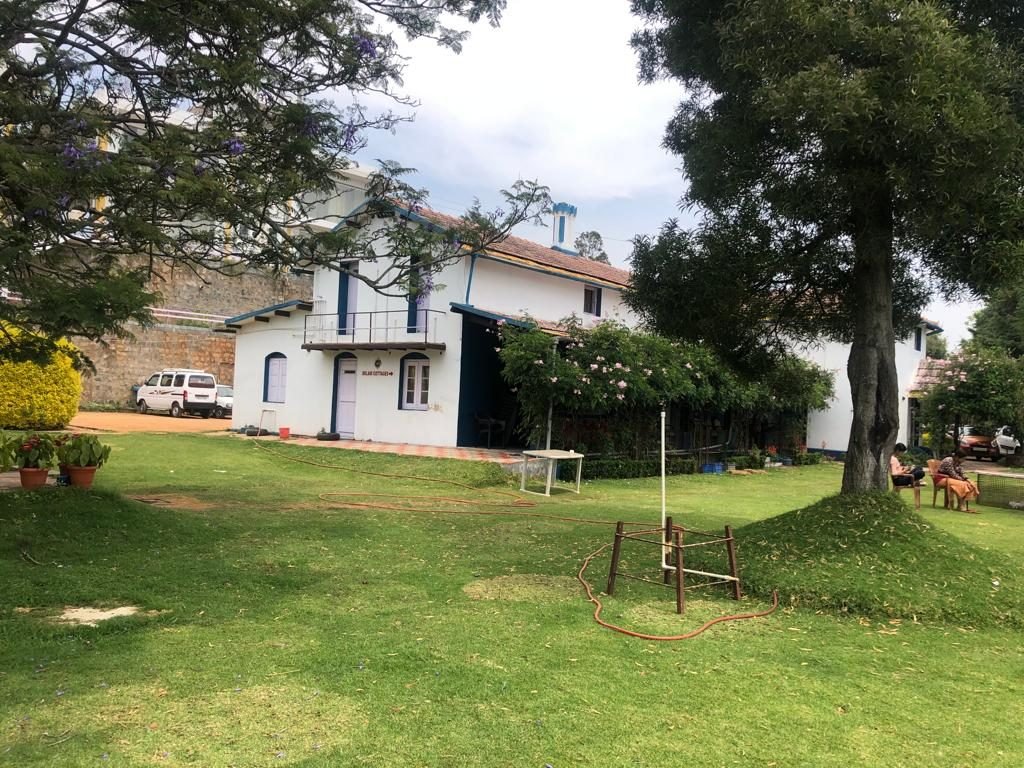 Cottages – Lawn Area 2