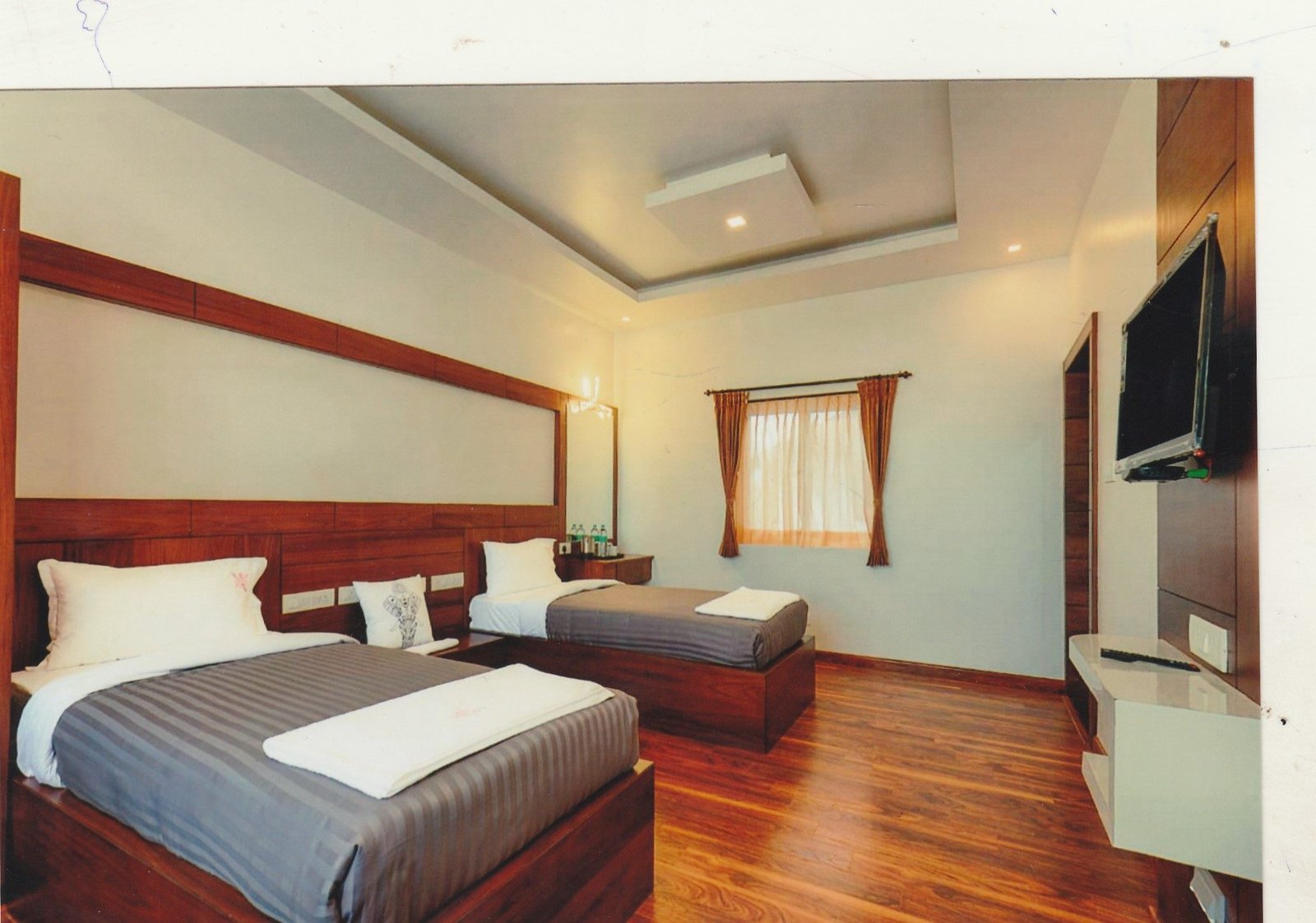 Belair Resorts – Suite 401, Twin sharing with split cot
